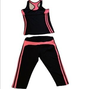 2 pc set Capri leggings and sport top size small